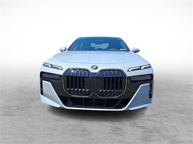 2025 Bmw 760i xDrive photo 2