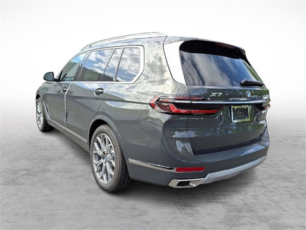 New 2026 BMW X7 xDrive40i SUV