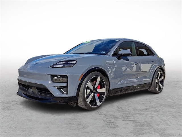 2025 Porsche Macan Turbo Electric's photo
