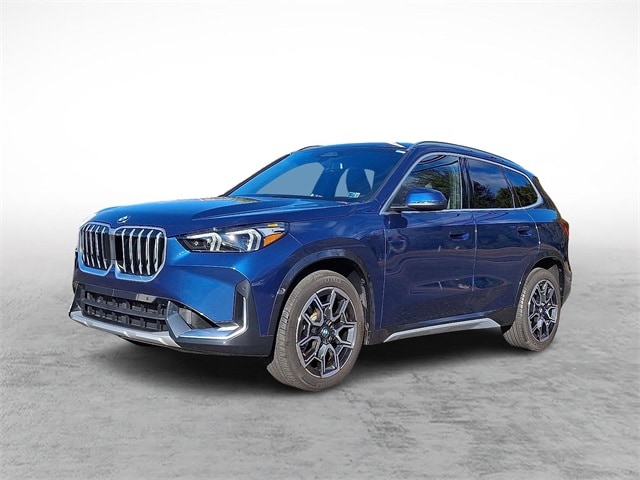 2025 BMW X1 28i's photo
