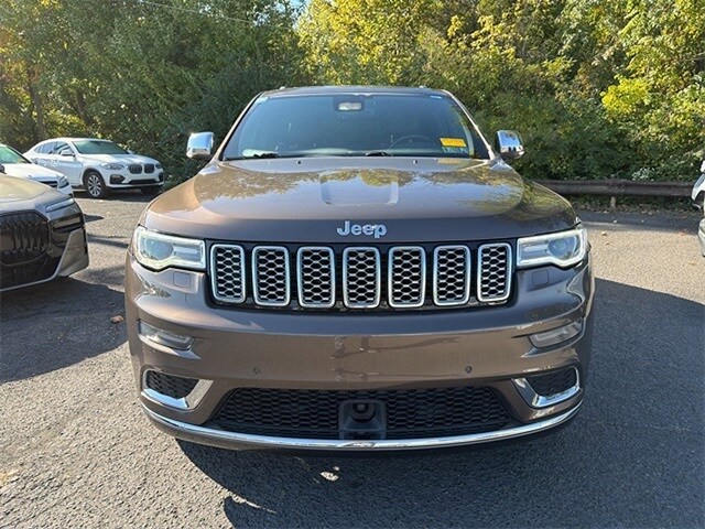 2017 Jeep Grand Cherokee Summit photo 2
