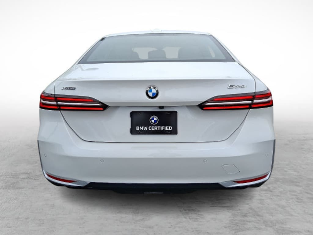 Certified 2024 BMW 530i xDrive Sedan