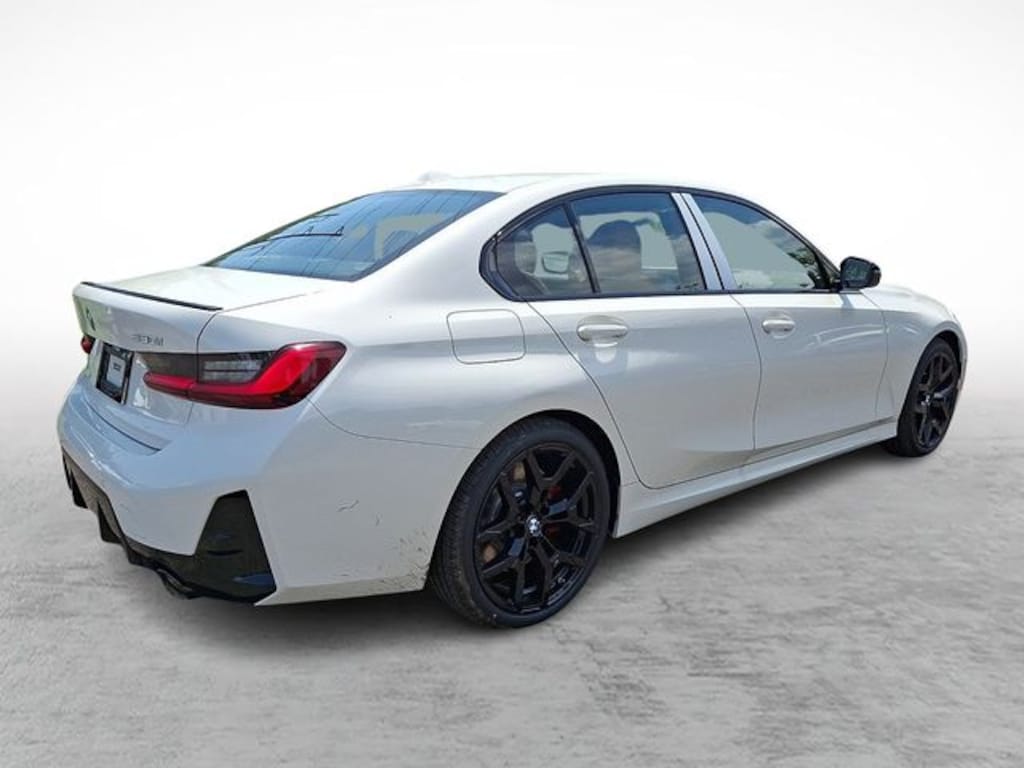New 2026 BMW 330i xDrive Sedan