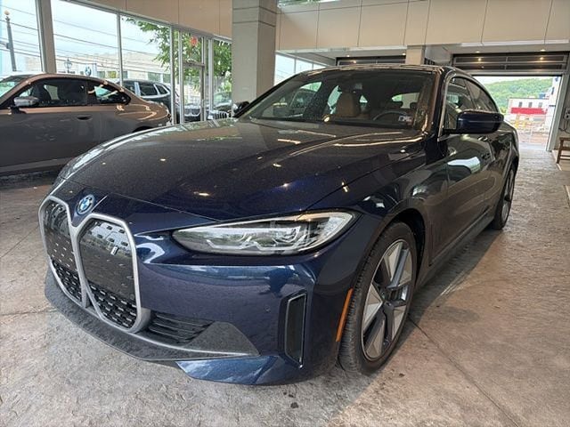2024 BMW i4 eDrive35's photo