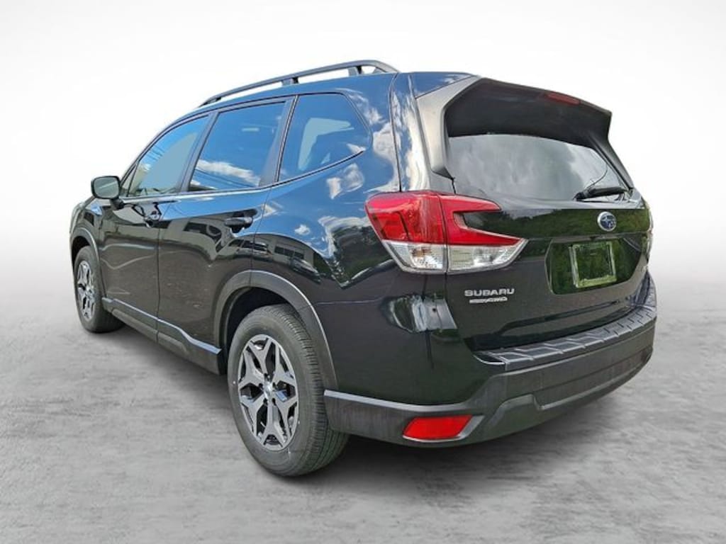 Used 2023 Subaru Forester Premium SUV
