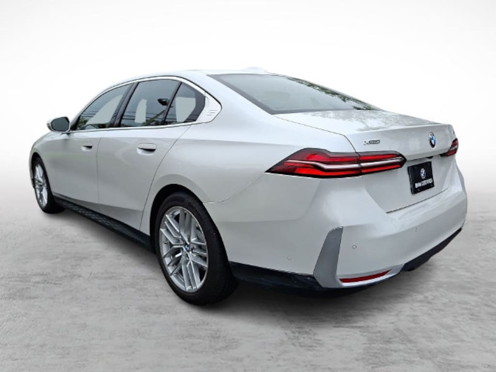 Certified 2024 BMW 530i xDrive Sedan