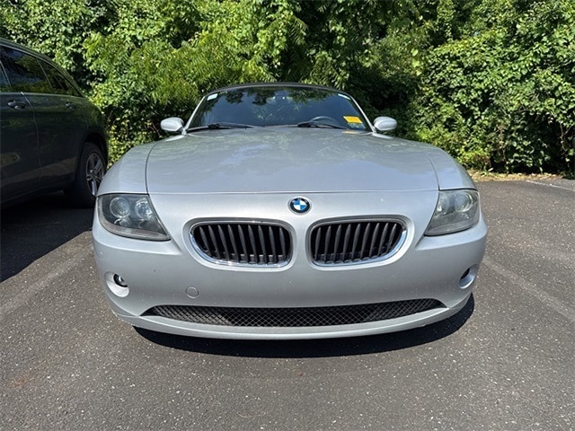 Used 2005 BMW Z4 2.5 with VIN 4USBT33575LR70307 for sale in Fort Washington, PA