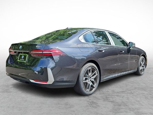 2026 BMW 5 Series 530i - Photo 6