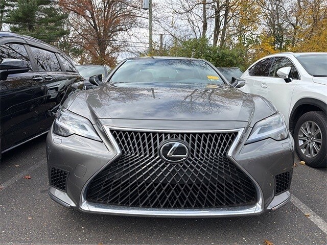 2023 Lexus LS 500 photo 2