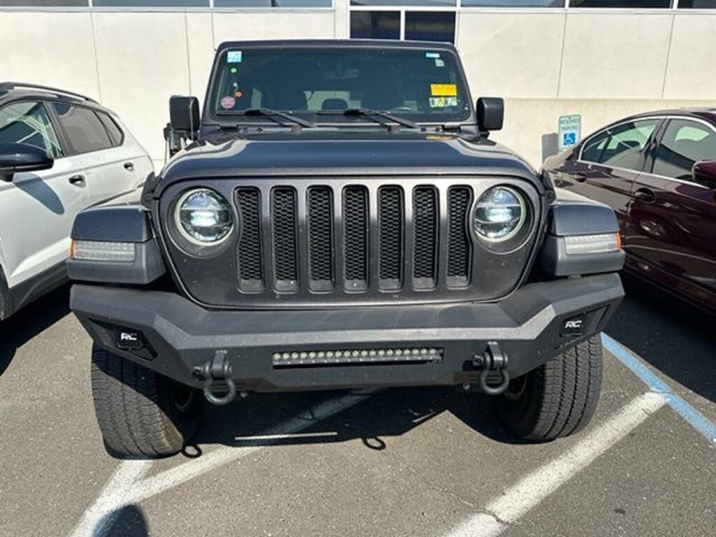 Used 2018 Jeep Wrangler Unlimited Sahara 4x4 SUV