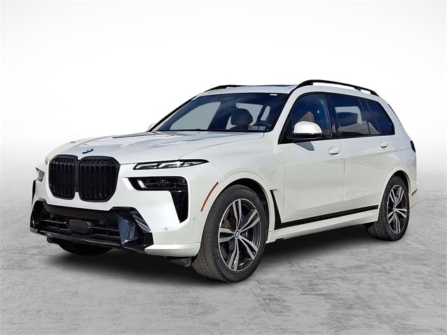 2024 BMW X7 40i's photo