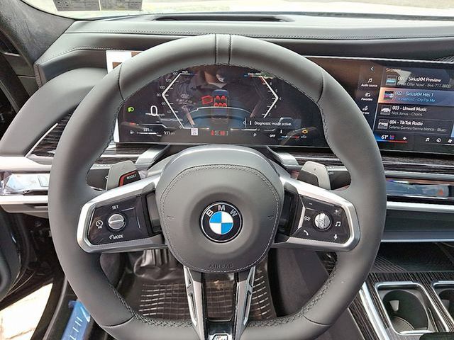 2025 BMW 7 Series 760i - Photo 16