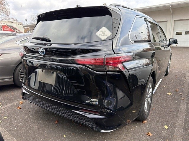 2022 Toyota Sienna XSE photo 4