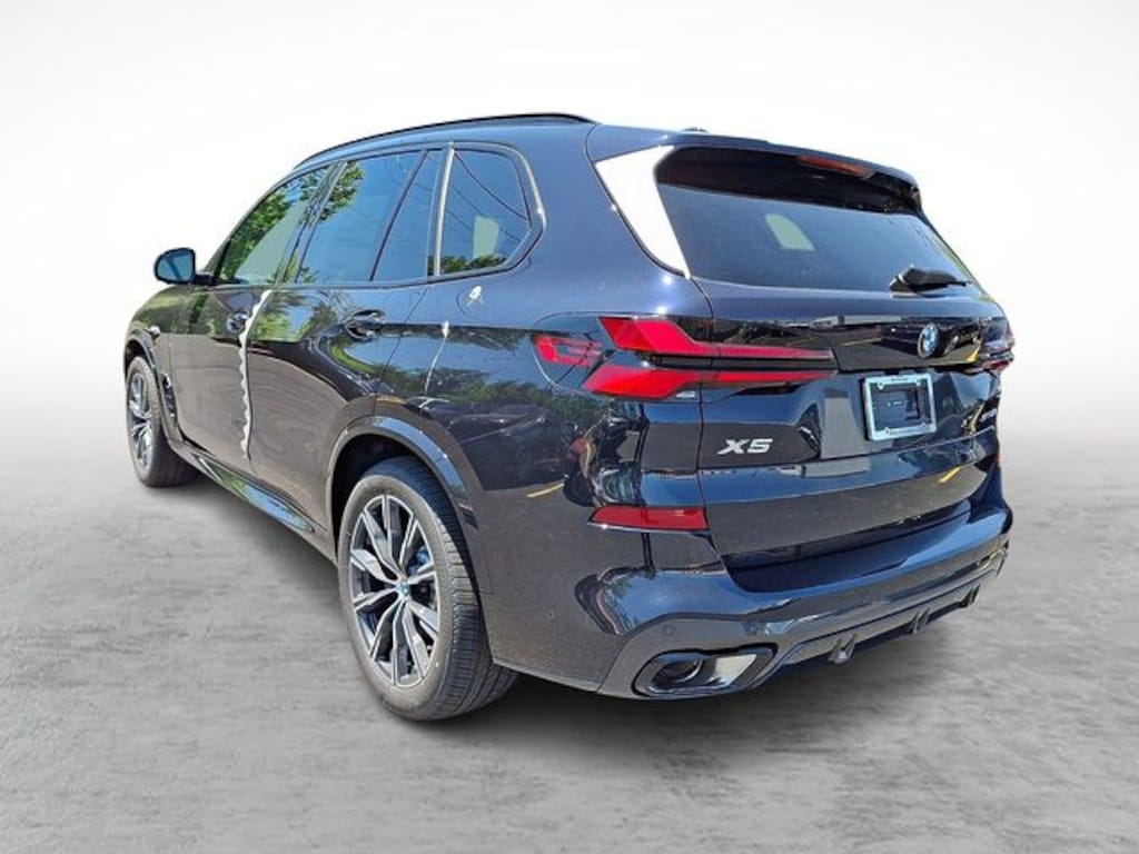 New 2026 BMW X5 xDrive40i SUV