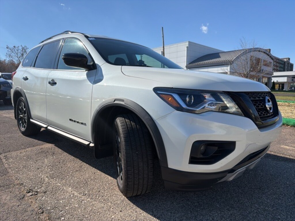 Used 2020 Nissan Pathfinder SV SUV