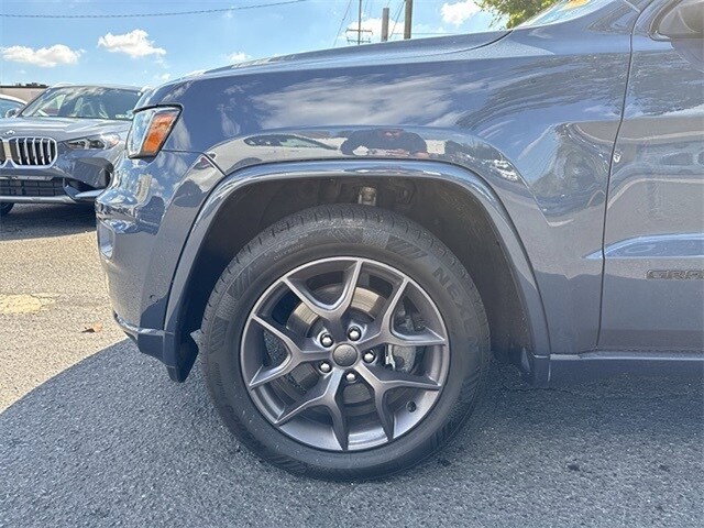 2021 Jeep Grand Cherokee Limited Anniversary Edition photo 2