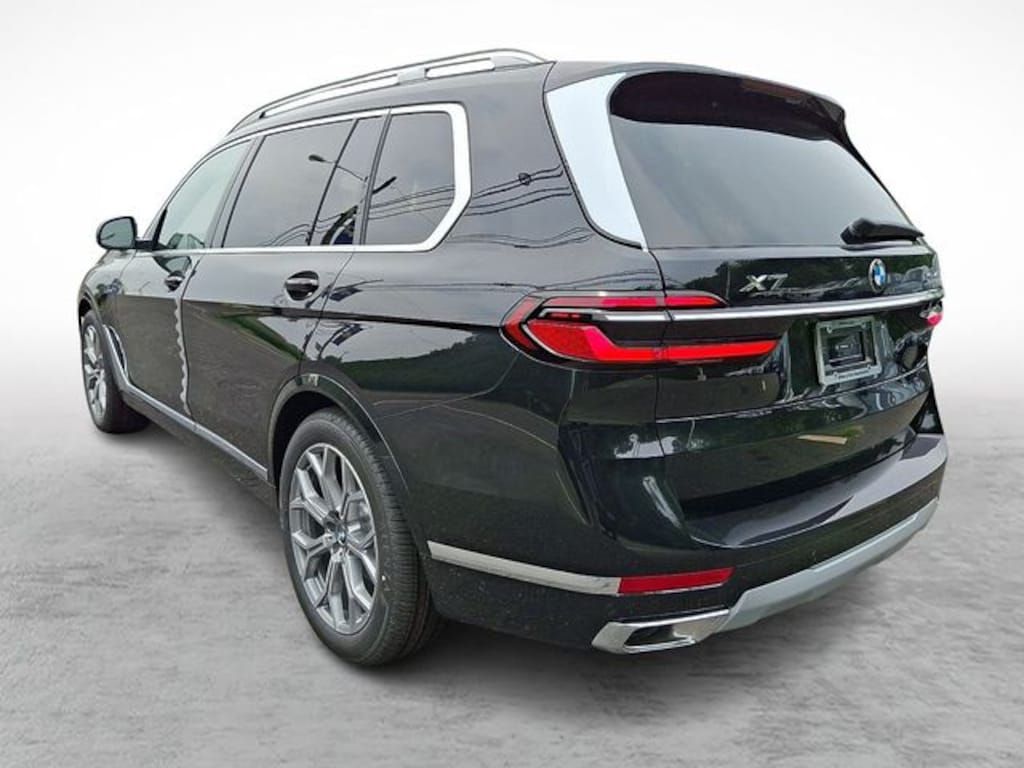 New 2027 BMW X7 xDrive40i SUV