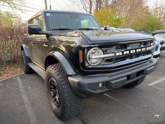 2022 Ford Bronco Outer Banks photo 2