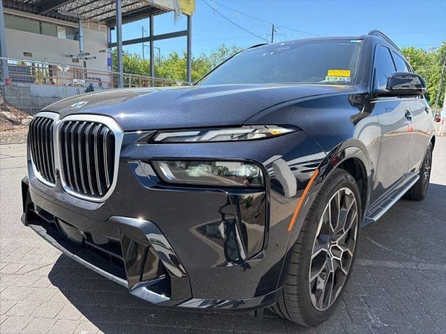 2026 BMW X7 xDrive40i's photo