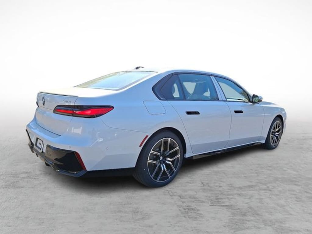 New 2026 BMW 740i xDrive Sedan