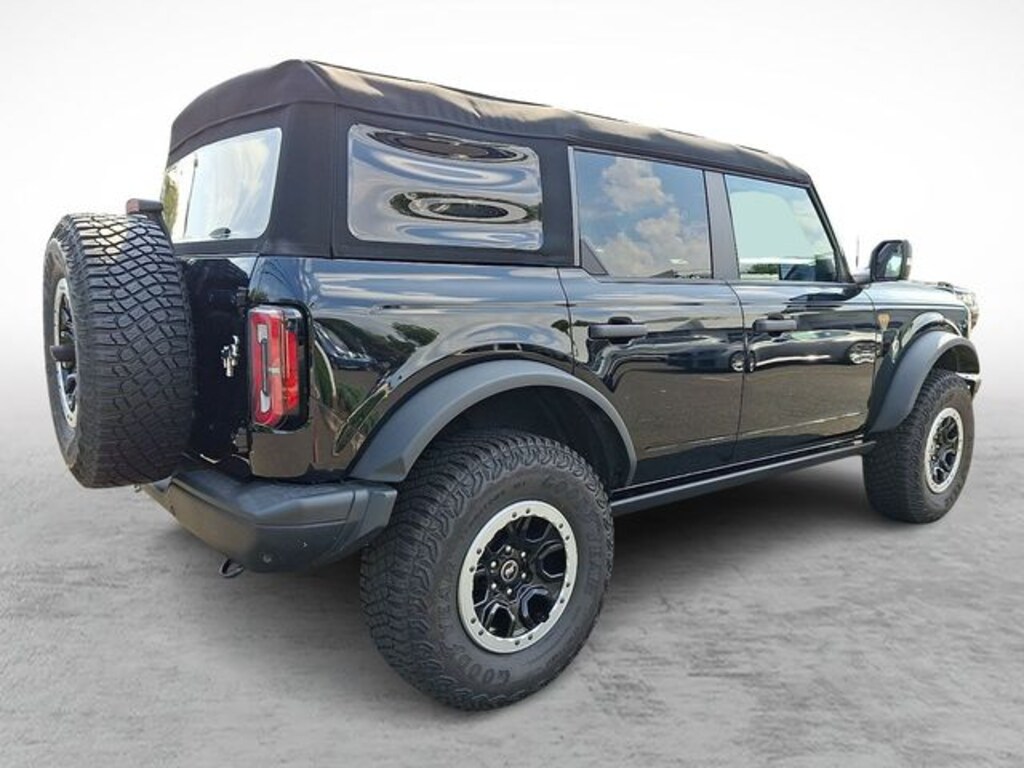 Used 2024 Ford Bronco Badlands SUV