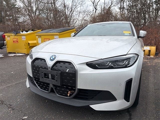 2023 BMW i4 40's photo
