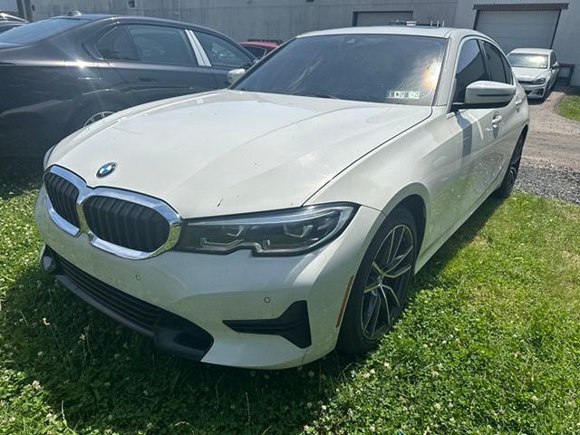 2019 BMW 3 Series 330i xDrive Sedan's photo