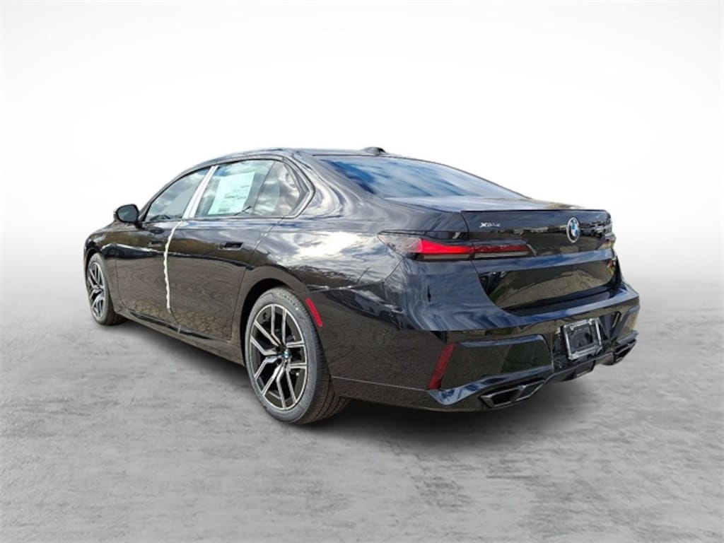 New 2025 BMW 760i xDrive Sedan