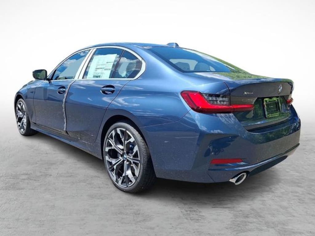 New 2026 BMW 330i xDrive Sedan