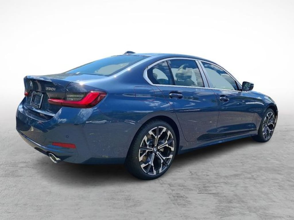 New 2026 BMW 330i xDrive Sedan
