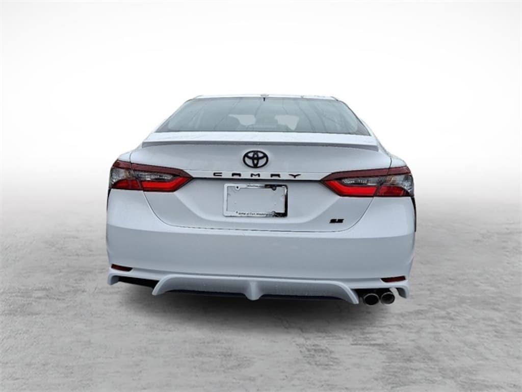 Used 2022 Toyota Camry SE Sedan