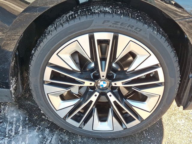 2026 BMW 5 Series 530i - Photo 8