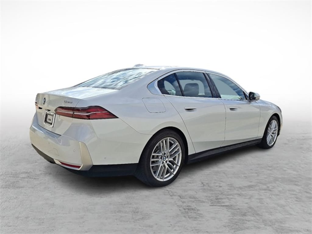 Used 2025 BMW 530i xDrive Sedan