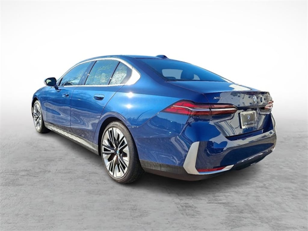 Used 2025 BMW 530i xDrive Sedan