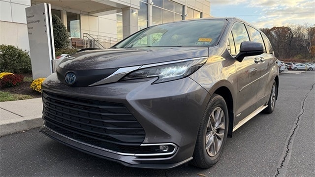 2021 Toyota Sienna XLE