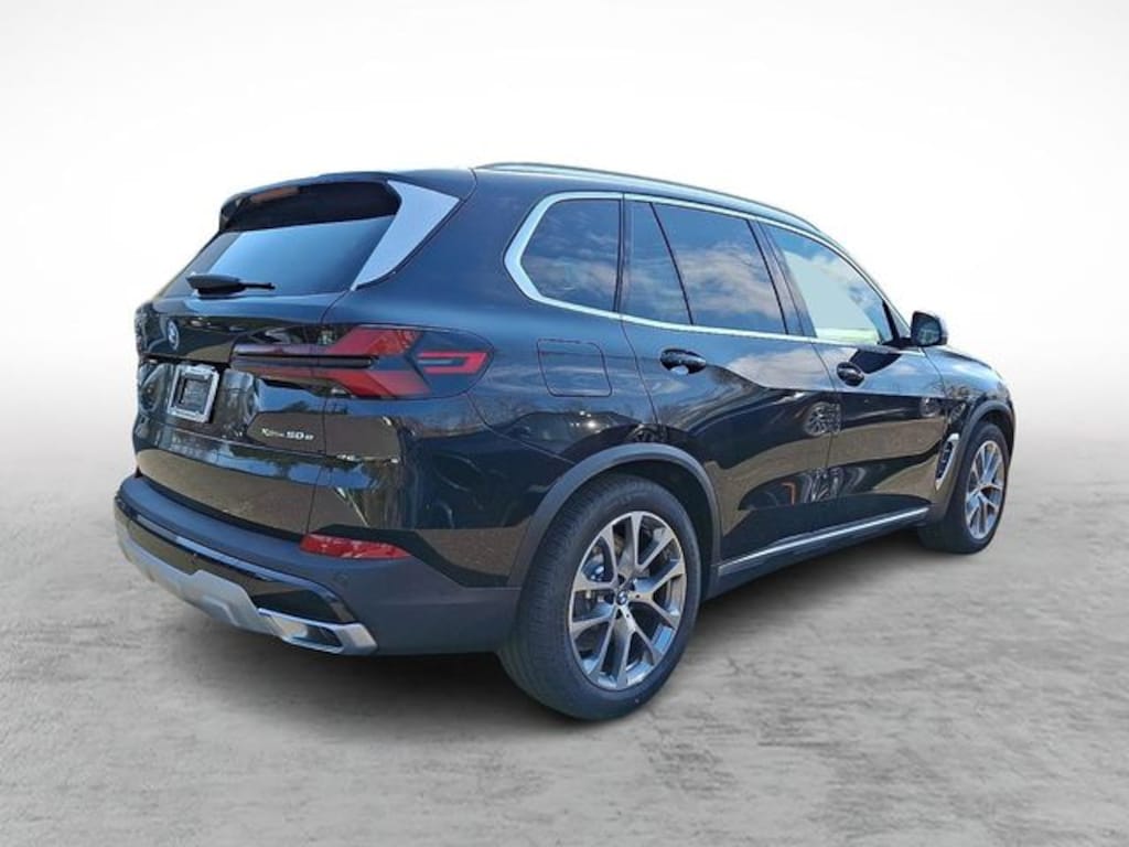 New 2026 BMW X5 PHEV xDrive50e SUV
