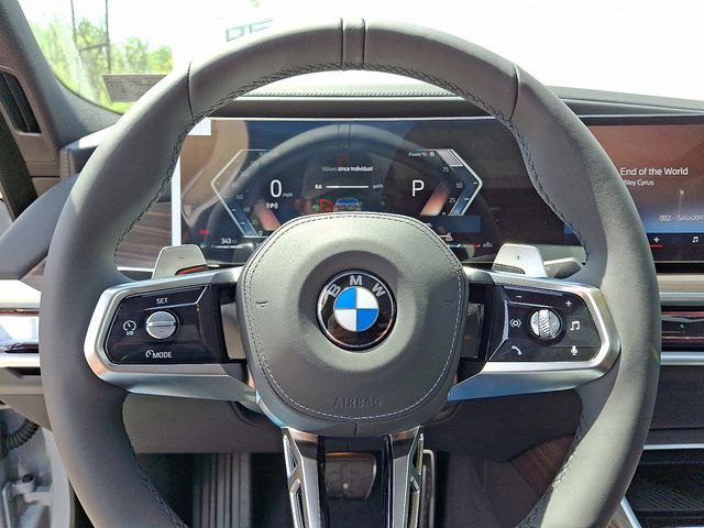 2025 BMW 7 Series 760i - Photo 16