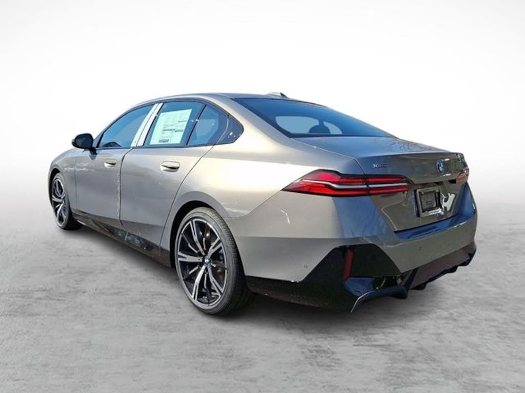 New 2026 BMW 530i xDrive Sedan