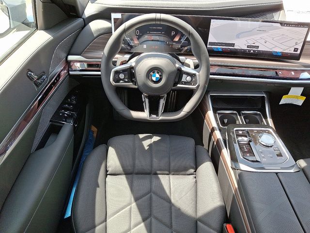 2025 BMW 7 Series 760i - Photo 7