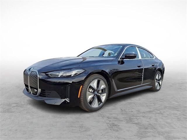 2025 BMW i4 40's photo