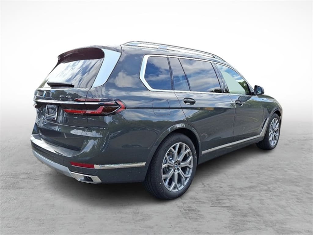 New 2026 BMW X7 xDrive40i SUV