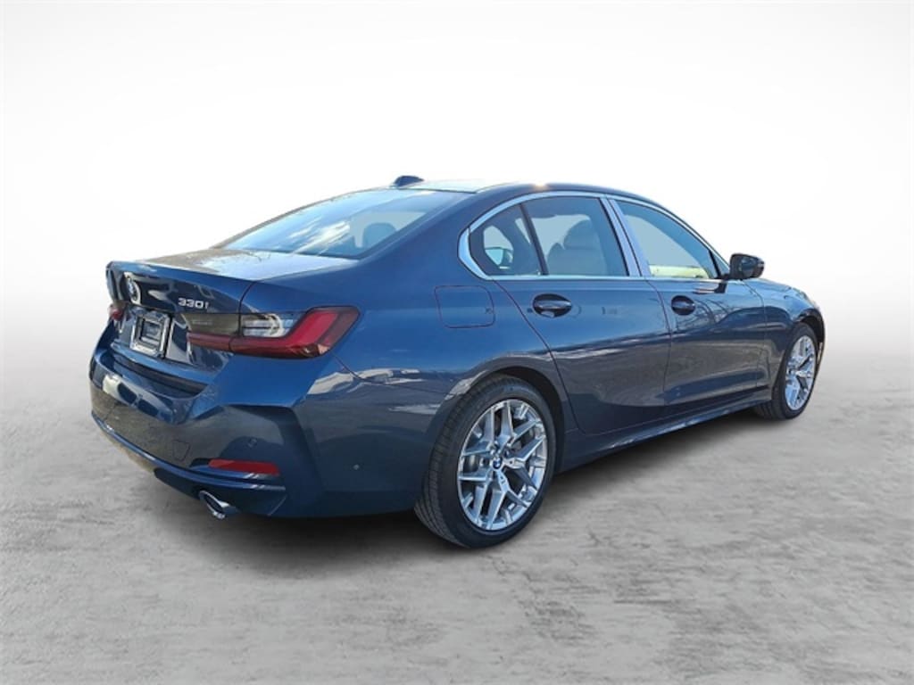 New 2026 BMW 330i xDrive Sedan