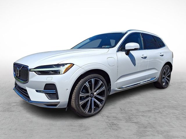 2023 Volvo XC60 T8 Ultimate Bright Theme AWD's photo