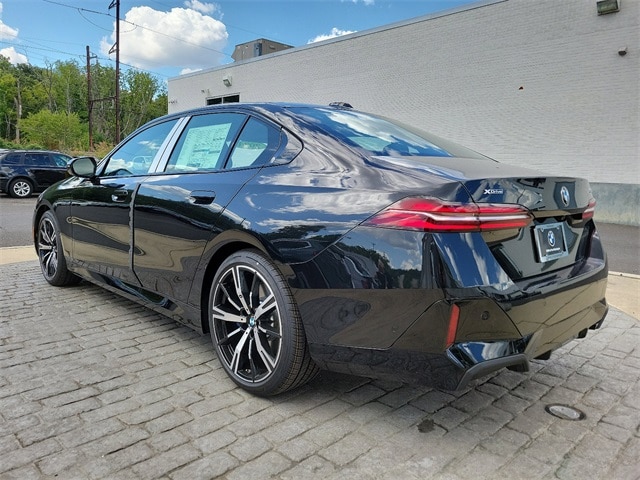 Used 2024 BMW 5 Series 530i with VIN WBA53FJ0XRCT10972 for sale in Fort Washington, PA