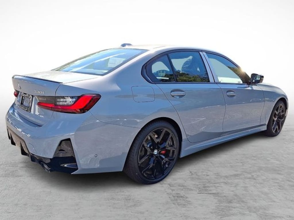 New 2026 BMW 330i xDrive Sedan