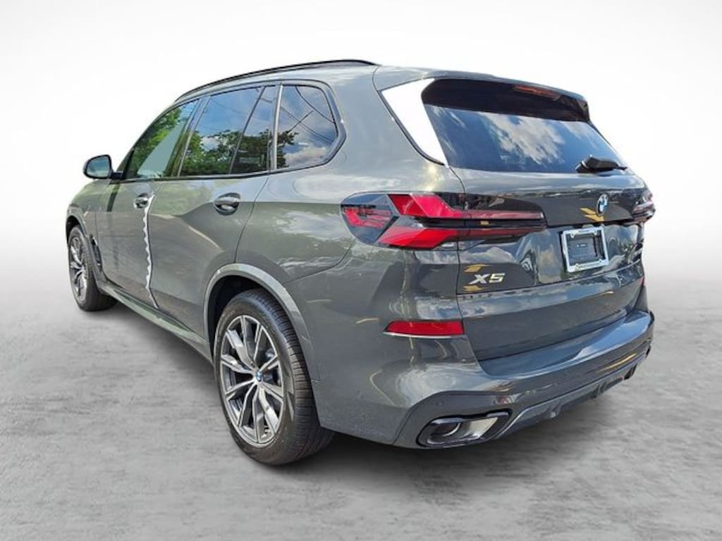 New 2026 BMW X5 xDrive40i SUV