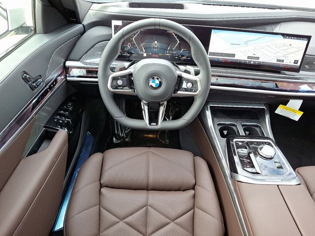 2026 BMW 7 Series 740i - Photo 7