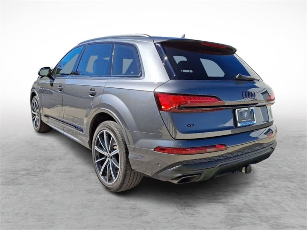 Used 2025 Audi Q7 45 Premium SUV