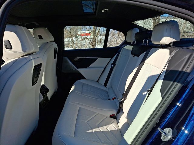 2026 BMW 5 Series 530i - Photo 10