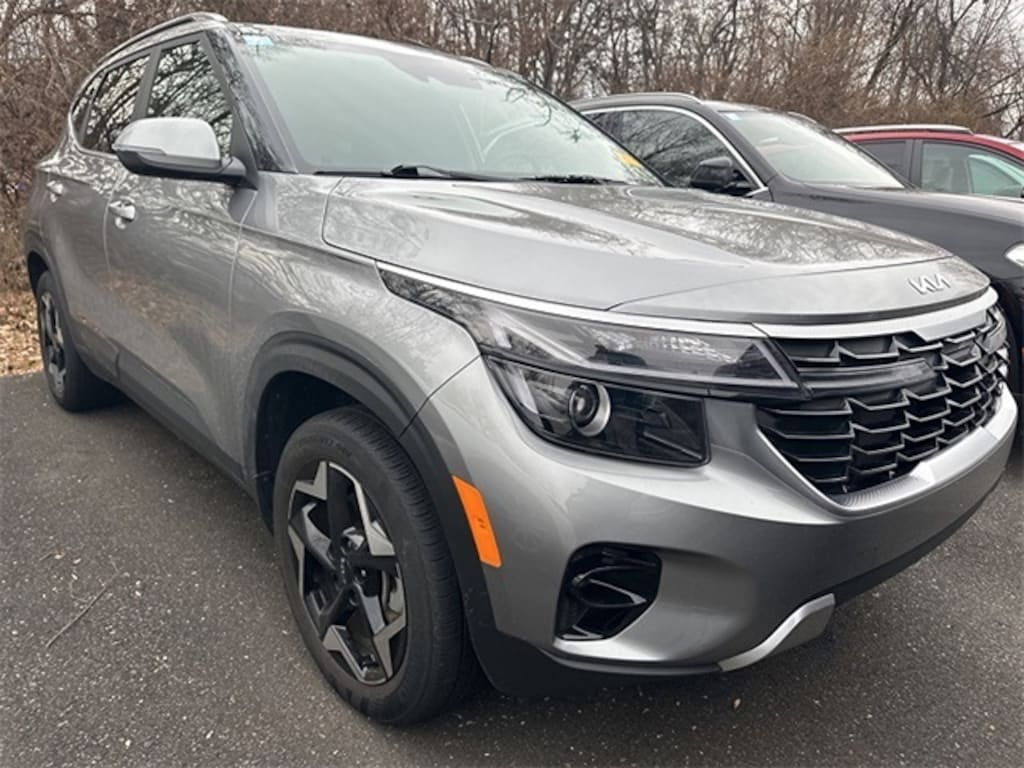 Used 2024 Kia Seltos EX SUV